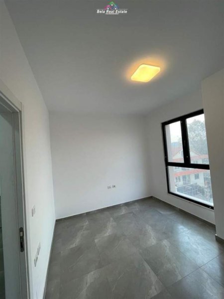 Tirane, jepet me qera zyre Kati 2, 127 m² 500 Euro (casa italia)