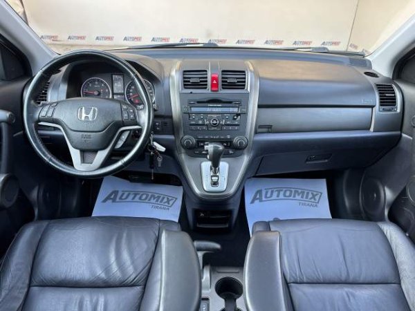 Tirane, shes xhip Honda cr-v Viti 2010, 11.500 Euro