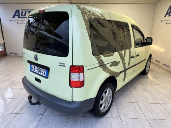 Tirane, shes makine Volkswagen CADDY Viti 2007, 5.900 Euro