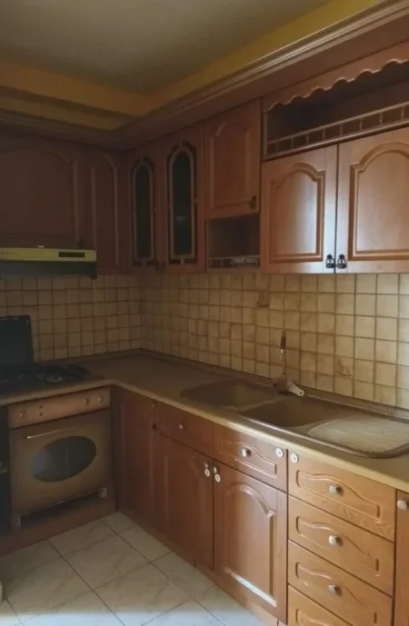 Fier, shitet shtepi 1+1+A+BLK Kati 5, 57 m² 30.000 Euro (Mujo Ulqinaki)