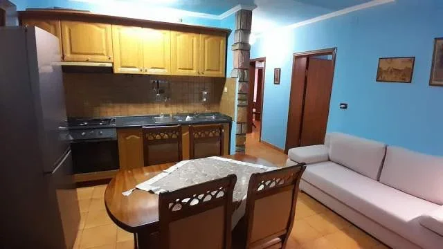 Tirane, Apartament #meQira 3+1 (Rruga e Durresit)