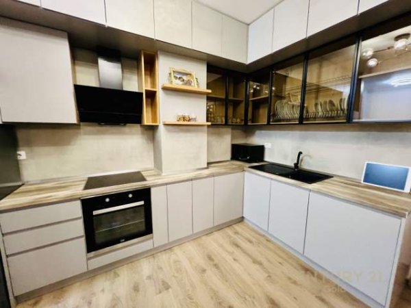 Tirane, jepet me qera apartament 1+1 Kati 7, 74 m² 400 Euro (Astir)