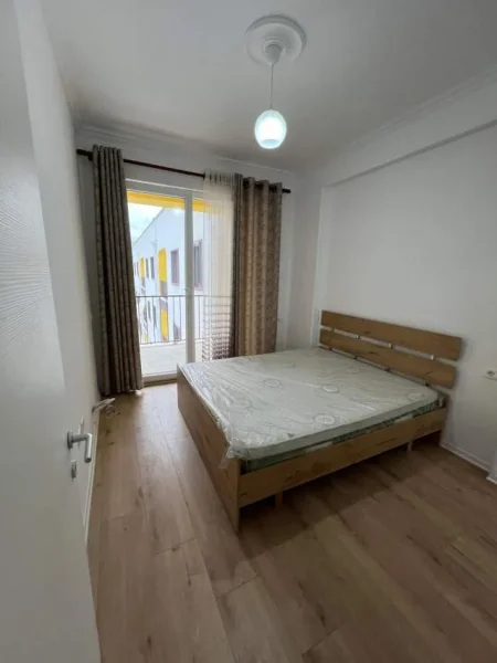 Tirane, jepet me qera apartament 2+1+BLK Kati 10, 100 m² 400 Euro (YZBERISHT)