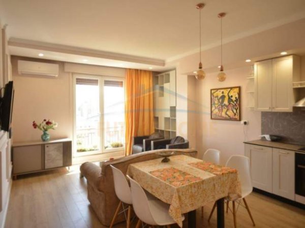 Tirane, jepet me qera apartament 2+1+BLK Kati 9, 103 m² 850 Euro (Myslym Shyri)