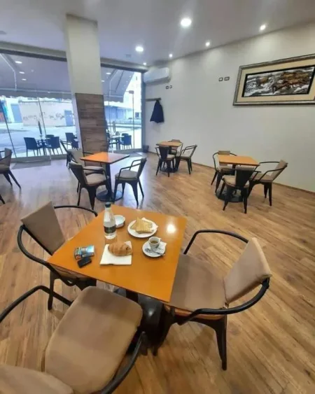 Tirane, shitet lokal 73 m² 120.000 Euro