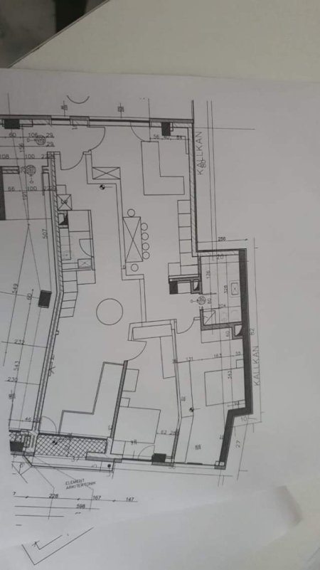 Tirane, shitet apartament 3+1 Kati 5, 166 m² 240.700 Euro (Shkolla e kuqe)