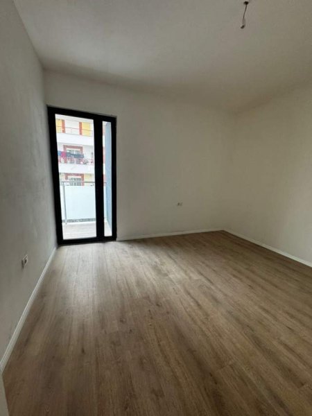 Tirane, shes apartament 3+1 Kati 4, 187000 Euro (jordan misja)