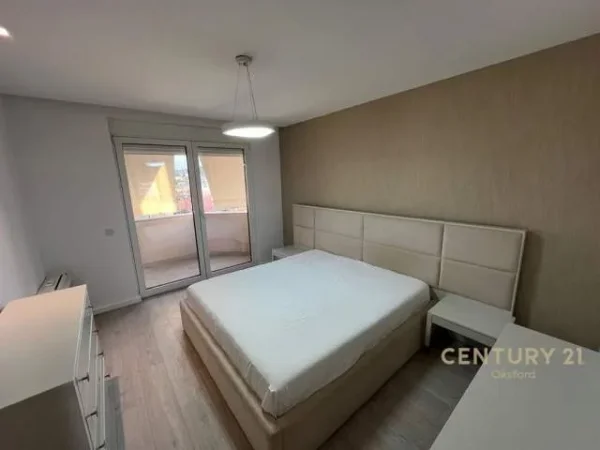 Tirane, jepet me qera apartament 2+1 133 m² 1.000 Euro (shkolla e baletit)