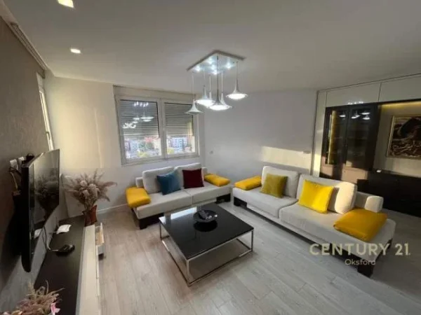 Tirane, jepet me qera apartament 2+1 133 m² 1.000 Euro (shkolla e baletit)