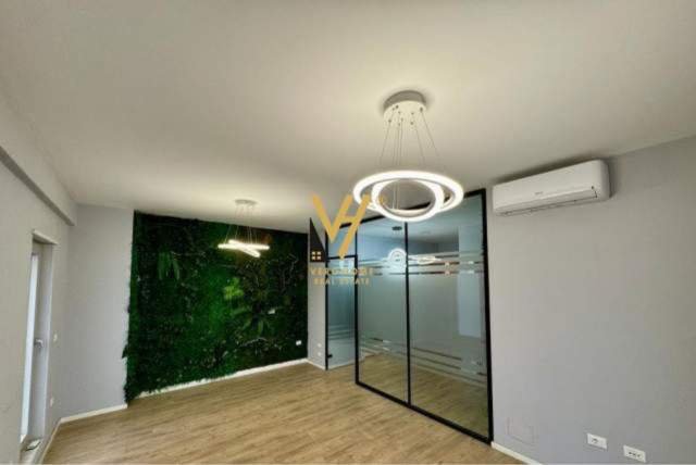 Tirane, jepet me qera zyre Kati 2, 78 m² 600 Euro (ZOGU I ZI)