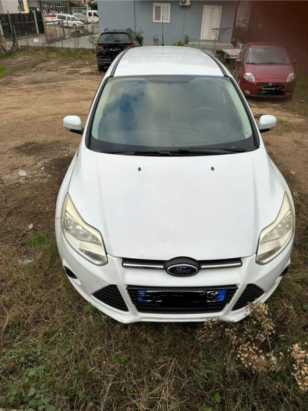 Tirane, shitet makine karavan Ford Focus Viti 2012, 6.290 Euro