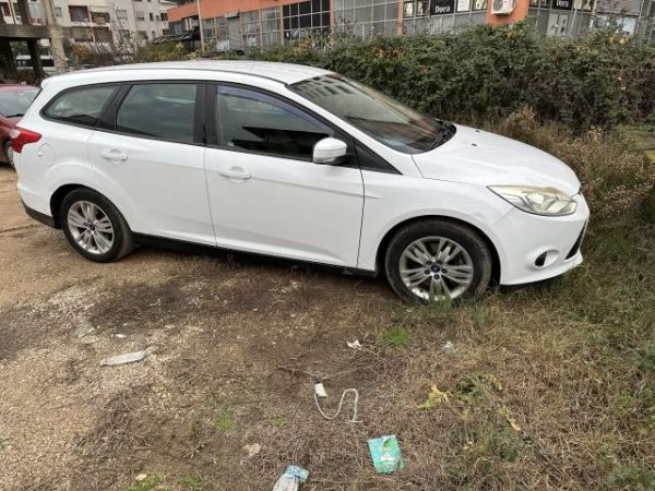 Tirane, shitet makine karavan Ford Focus Viti 2012, 6.290 Euro