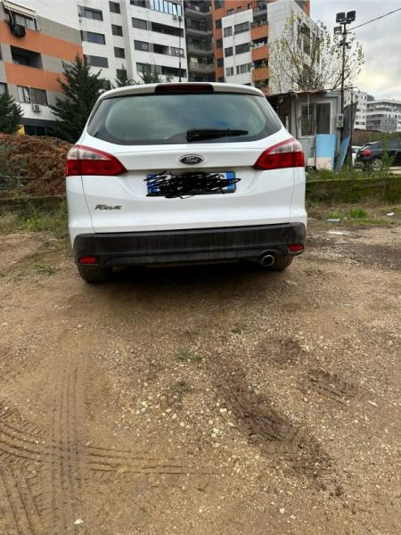 Tirane, shitet makine karavan Ford Focus Viti 2012, 6.290 Euro