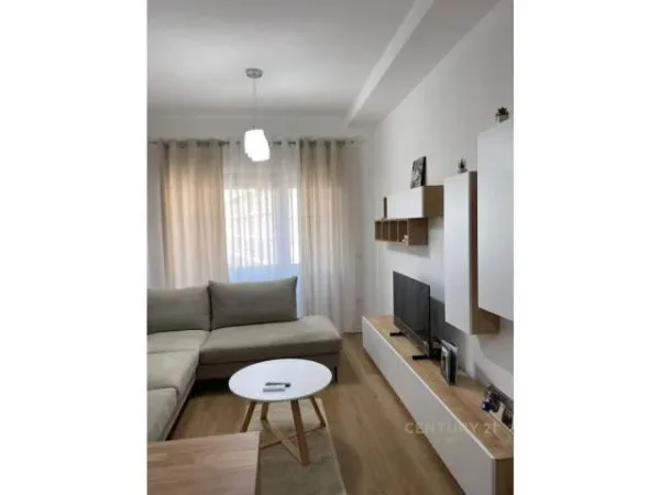 Tirane, jepet me qera apartament 1+1+BLK Kati 10, 63 m² 500 Euro (KOMPLEKSI MAGNET)