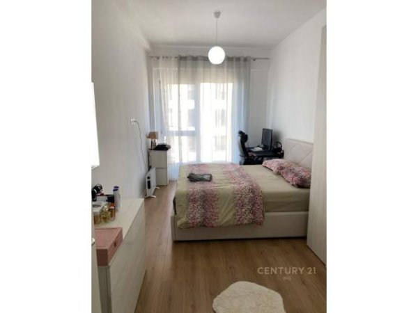 Tirane, jepet me qera apartament 1+1 70 m² 500 Euro (21 dhjetoru)