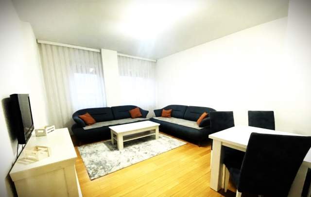 Prishtine, jepet me qera apartament 1+1 Kati 8, 70 m² 370 Euro (Rruga B)