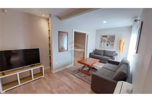 Tirane, jepet me qera apartament 2+1+BLK Kati 4, 800 Euro