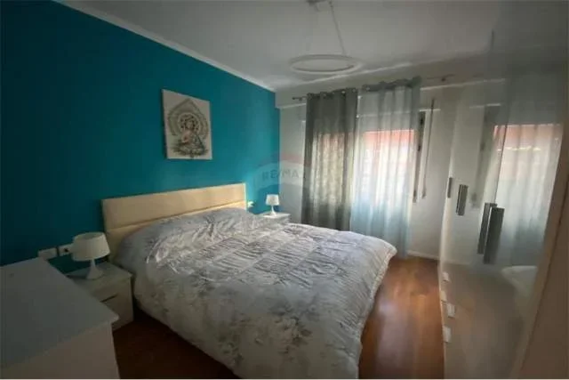 Tirane, jepet me qera apartament 1+1+A Kati 2, 72 m² 650 Euro (Kompleksi Delijorgji)
