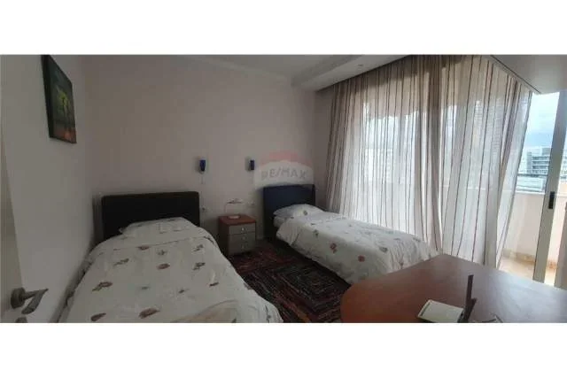 Tirane, jepet me qera apartament 2+1+BLK Kati 9, 100 m² 850 Euro
