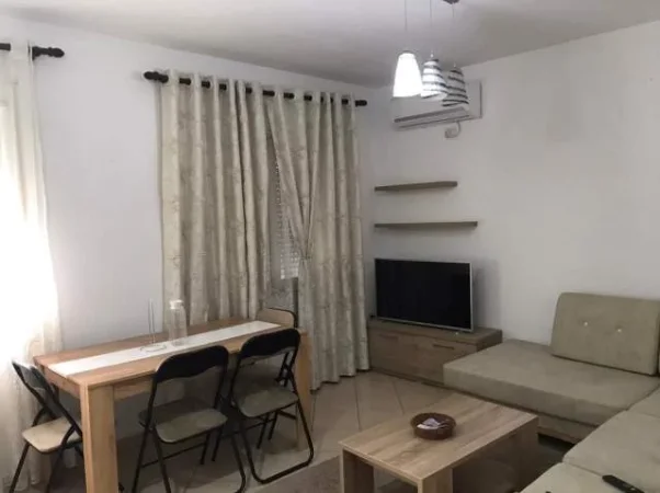 Tirane, jepet me qera apartament 1+1 Kati 4, 60 m² 400 Euro (Jordan Misja)