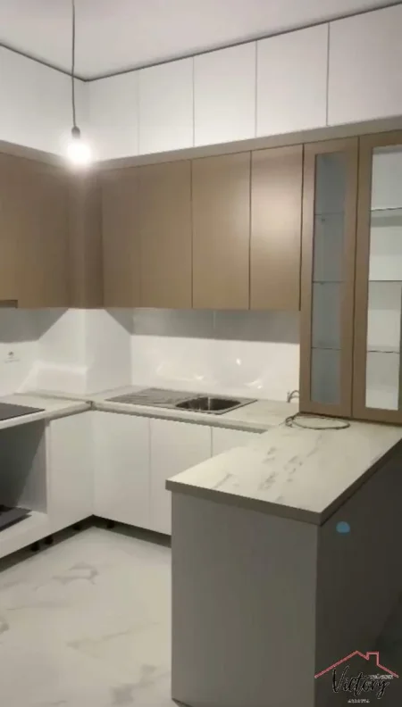 Tirane, jepet me qera apartament 2+1+BLK Kati 4, 110 m² 700 Euro (Komuna e Parisit, Tiranë)