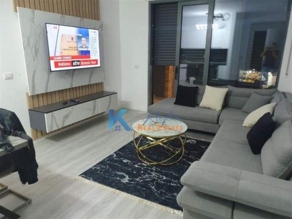 Tirane, jepet me qera apartament 2+1+BLK Kati 1, 100 m² 700 Euro (Don Bosko)