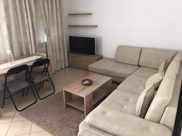 Tirane, jepet me qera apartament 1+1+BLK Kati 4, 65 m² 400 Euro (jordan misja(gener2 ))