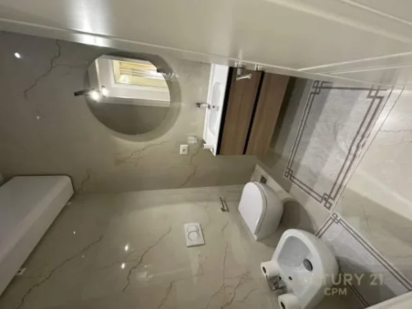 Tirane, jepet me qera apartament 100 m² 1.000 Euro (deliorgji)