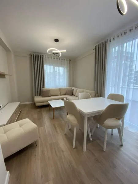 Tirane, jepet me qera apartament 2+1+BLK Kati 1, 105 m² 550 Euro (ASTIR)
