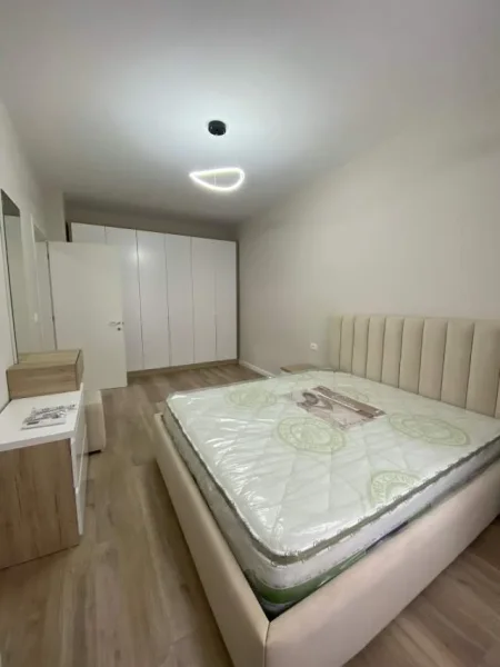Tirane, jepet me qera apartament 2+1+BLK Kati 1, 105 m² 550 Euro (ASTIR)