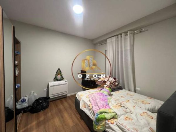 Tirane, jepet me qera apartament 2+1 900 Euro (Rruga Panorama)