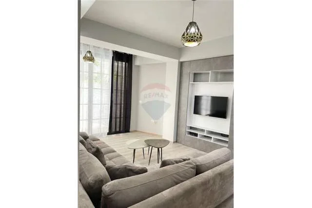 Tirane, jepet me qera apartament 2+1+A+BLK 80 m² 600