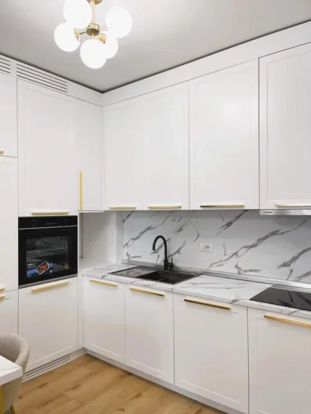 Tirane, jepet me qera apartament 1+1 60 m² 500 Euro