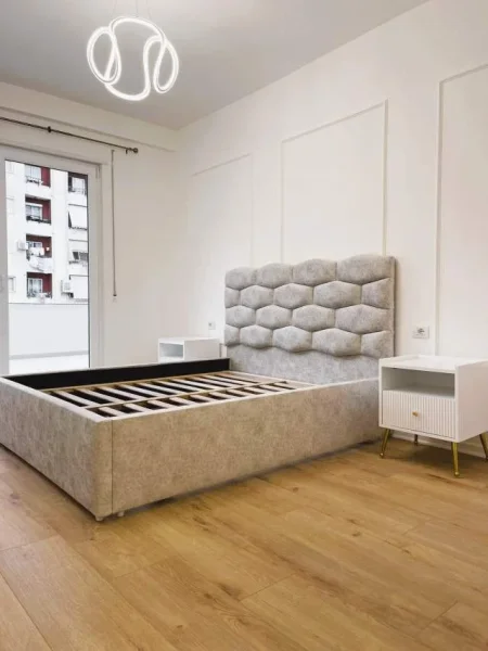 Tirane, jepet me qera apartament 1+1 60 m² 500 Euro