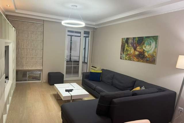 Tirane, jepet me qera apartament 2+1 Kati 1, 110 m² 800 Euro (Komuna e Parisit)