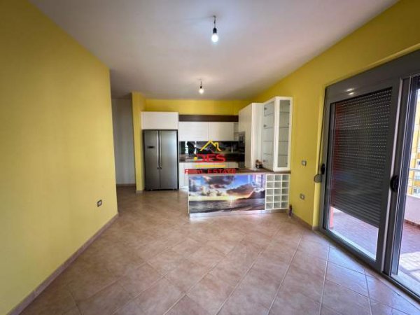 Vlore, shitet apartament Kati 6, 123 m² 158.000 Euro (Rruga Reshat Osmani)