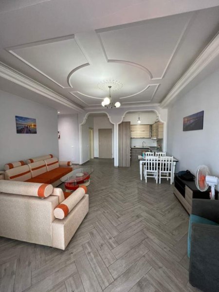 Tirane, jepet me qera apartament 2+1 Kati 8, 95 m² 500 Euro (astir)