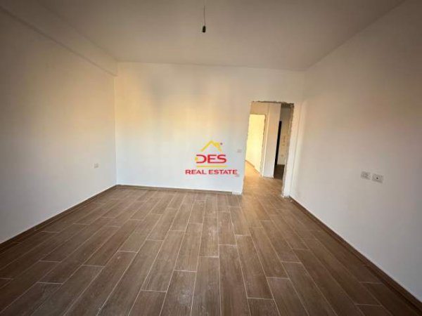 Vlore, shitet apartament 2+1+BLK Kati 5, 98 m² 96.000 Euro (Rruga 7 Nentori,Vlore)