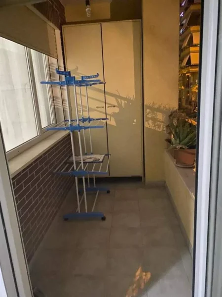 Tirane, jepet me qera apartament 1+1+BLK Kati 3, 45.000 Leke (Bill Klinton)