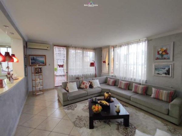 Tirane, jepet me qera apartament 2+1+BLK Kati 6, 138 m² 850 Euro (Ish Ekspozita)