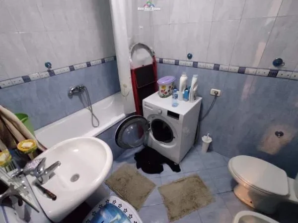 Tirane, jepet me qera apartament 2+1+BLK Kati 6, 138 m² 850 Euro (Ish Ekspozita)