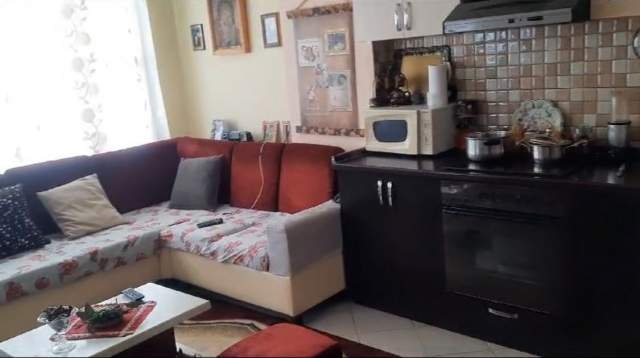 Tirane, jepet me qera 80 m² 35.000 Leke (Astir)