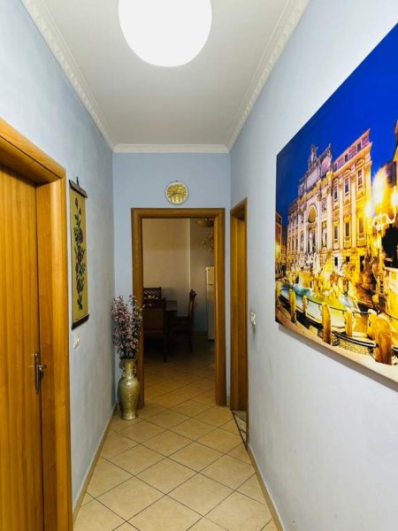 Tirane, jepet me qera apartament 2+1+BLK Kati 4, 98 m² 400 Euro (Rruga Teodor Keko)