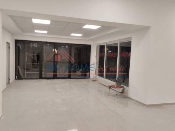 Tirane, jepet me qera dyqan Kati 2, 260 m² 1.300 Euro (Rruga e Elbasanit)