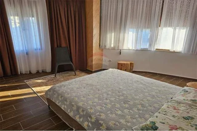 Tirane, jepet me qera apartament 2+1 Kati 6, 95 m² 350 Euro