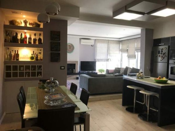 Tirane, shitet apartament 2+1 Kati 8, 166 m² 240.000 Euro (Don Bosko)