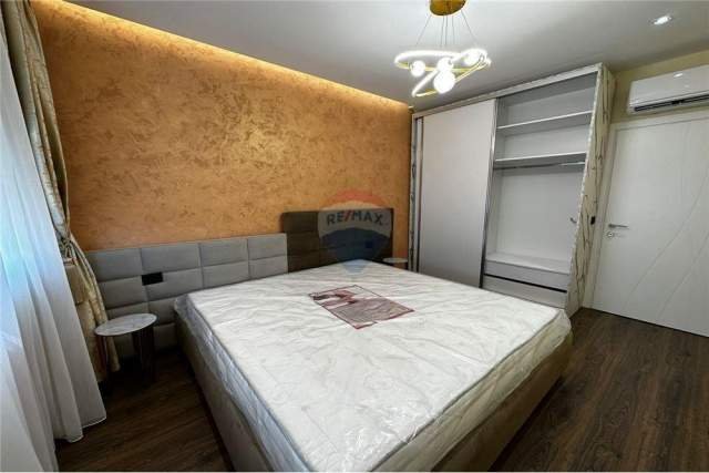Tirane, jepet me qera apartament 1+1 Kati 5, 68 m² 550 Euro