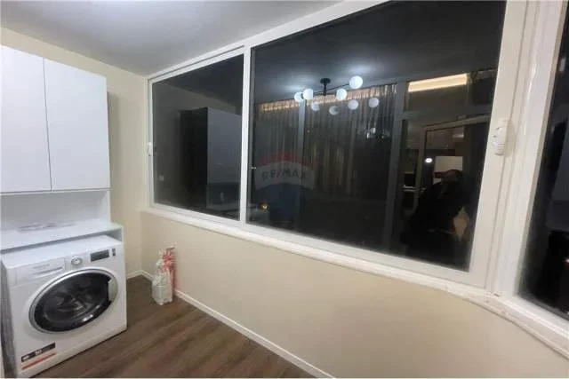 Tirane, jepet me qera apartament 1+1 Kati 5, 68 m² 550 Euro