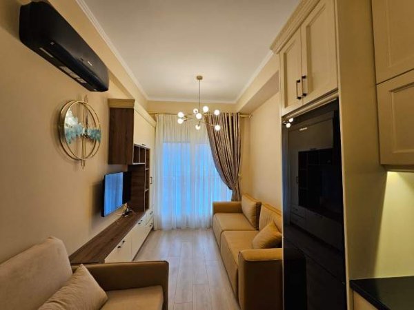 Tirane, jepet me qera apartament 1+1 Kati 6, 43 m² 400 Euro (Mangalemi)