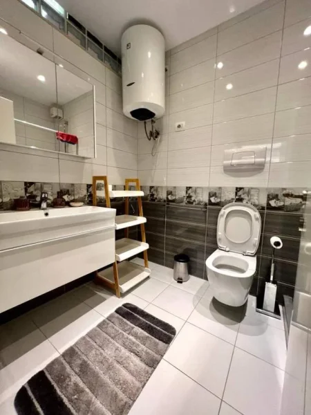 Tirane, jepet me qera apartament 1+1 85 m² 800 Euro (Rruga e Vilave,Lunder)